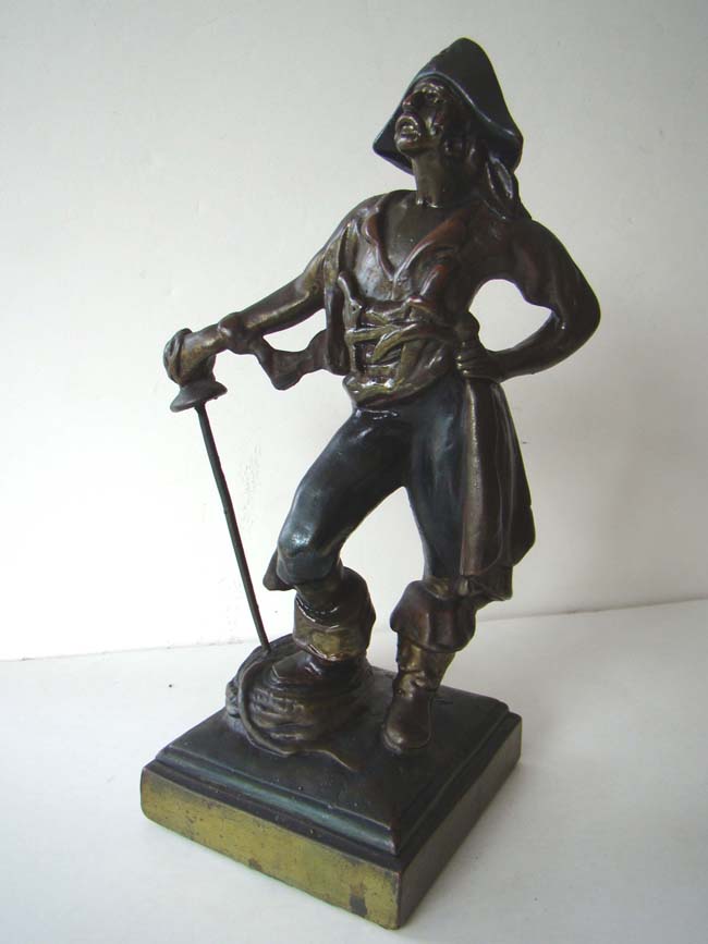 A pair of Paul Herzel (1876-1956) signed Pirate bookends circa 1920 — image 2